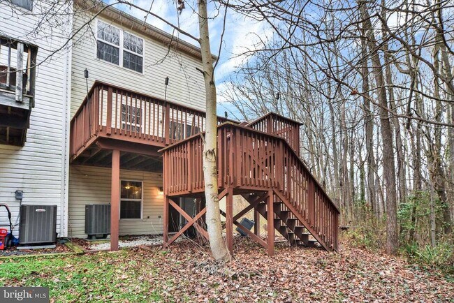 Building Photo - 6 Carob Ct