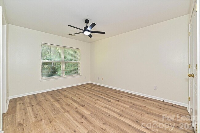 Building Photo - 10208 Old Carolina Dr