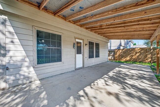 Building Photo - 3714 Bent Springs Ln
