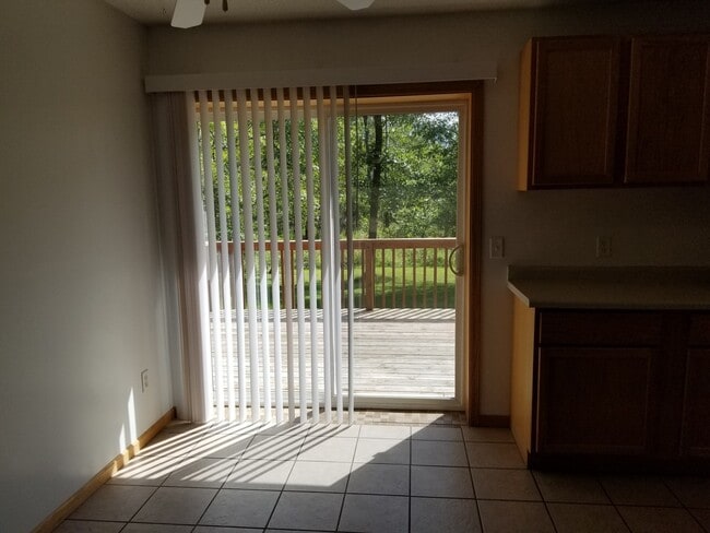 Building Photo - Single Level Energy Efficient 2+ Bedroom H...