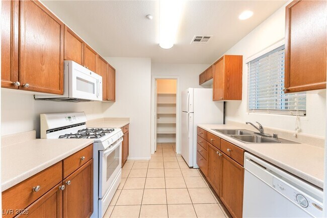 Building Photo - 7417 Delicious Ct