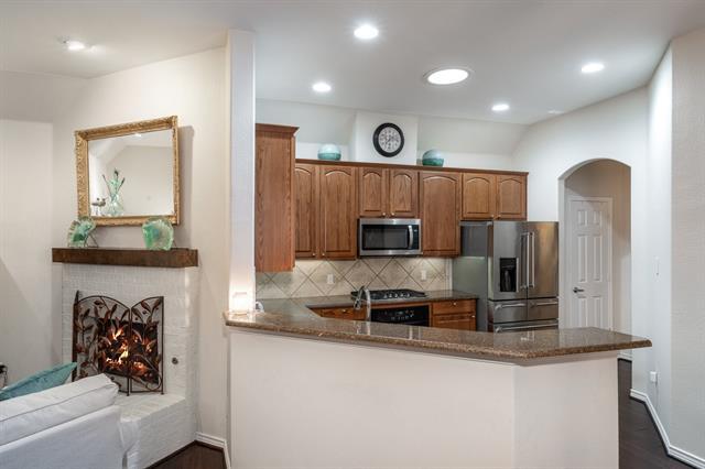 Building Photo - 7913 Southmark Dr