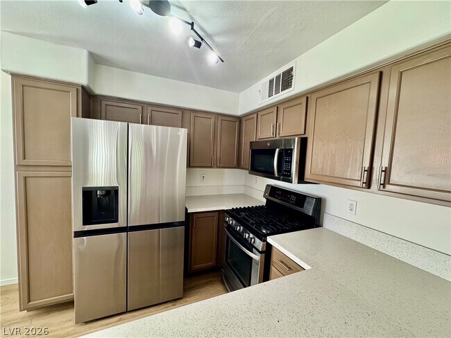 Building Photo - 3060 Casey Dr