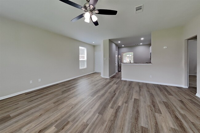 Building Photo - 15214 Taos Creek Ct