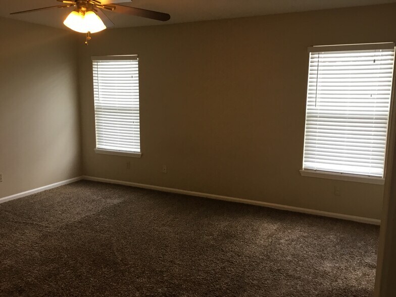 Building Photo - 96036 Starlight Ln