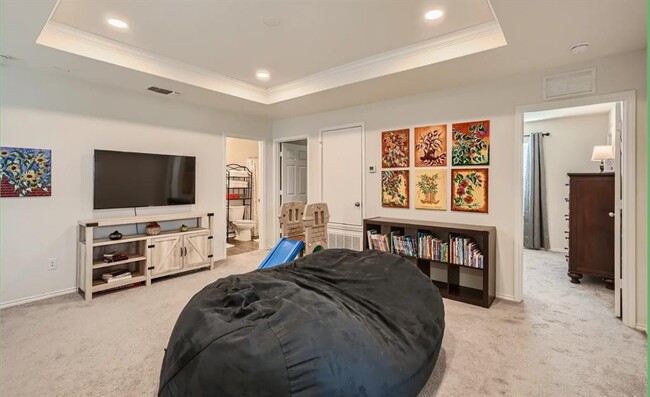 Building Photo - 301 La Dera Dr