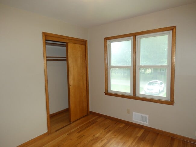 Building Photo - 1402 NE 67th St