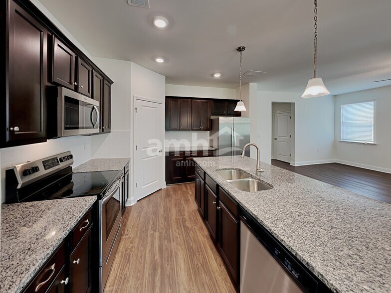 Building Photo - 437 Tributary Ln