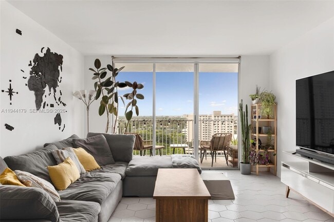 Building Photo - 2801 NE 183rd St