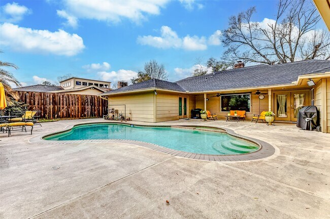 Building Photo - 3022 Triway Ln