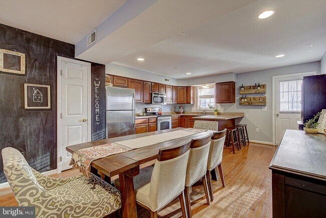 Building Photo - 2684 Tilton St