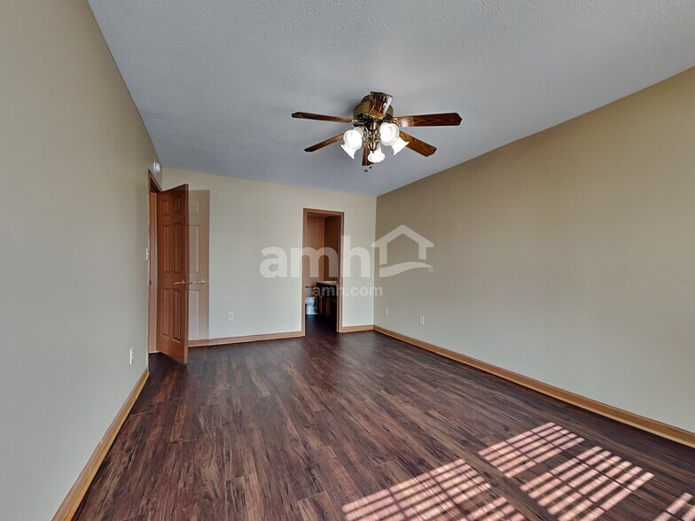 Building Photo - 511 Zephyr Way