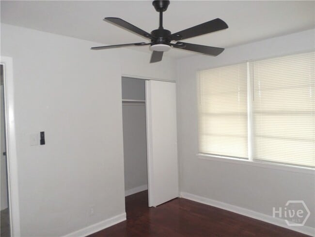 Building Photo - 213 Olmstead Dr