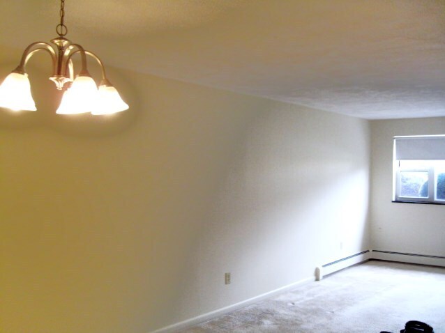 Building Photo - 166 Lexington St