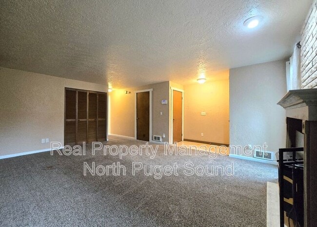 Building Photo - 12600 4th Ave W