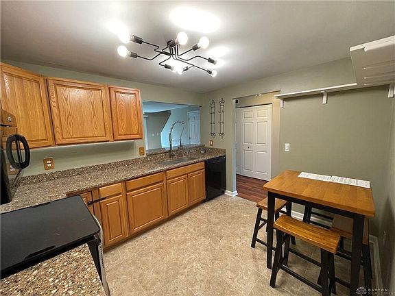 Building Photo - 2275 Nutmeg Ct