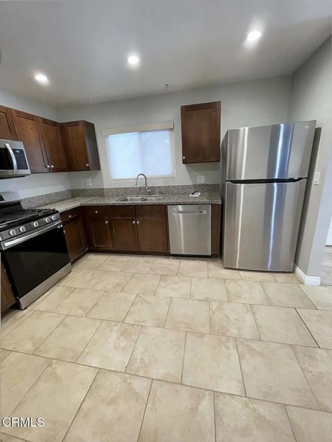 Building Photo - 1153 Montauk Ln