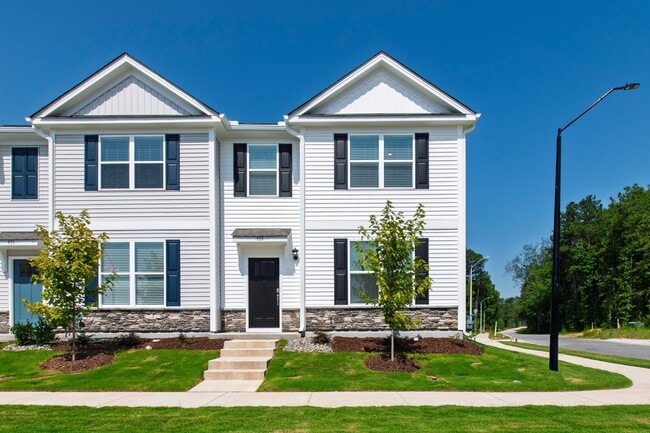 Building Photo - Brand-New End Unit Townhome in Townes at Anderson Farm!