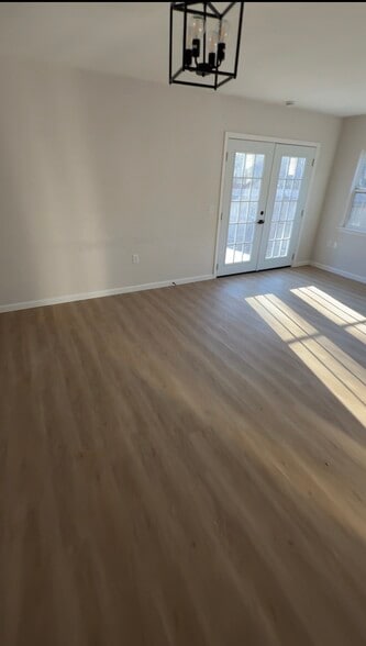 Building Photo - 6118 Hopes Ferry St