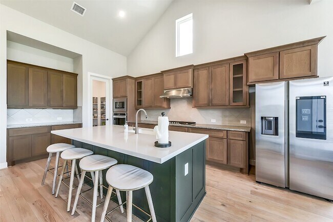 Building Photo - 28289 Emerald Bnd