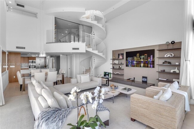 Building Photo - 1331 Brickell Bay Dr