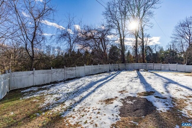 Building Photo - 703 Tilman Rd