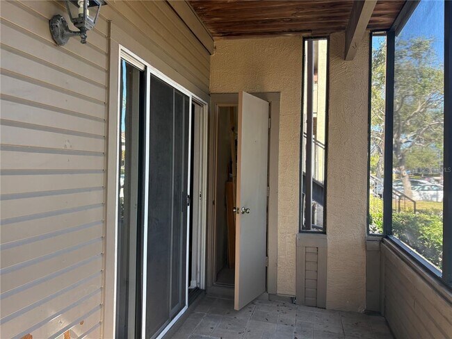 Building Photo - 10263 Gandy Blvd N