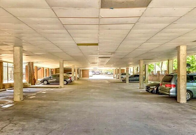 Building Photo - 2802 Nueces St