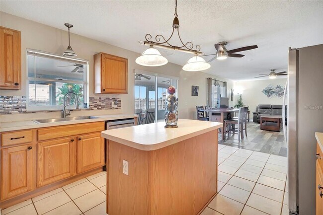 Building Photo - 16012 Lanesboro Ct