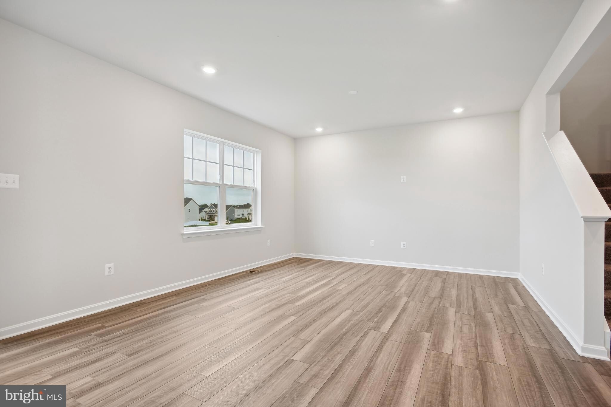 Building Photo - 121 Solstice Way