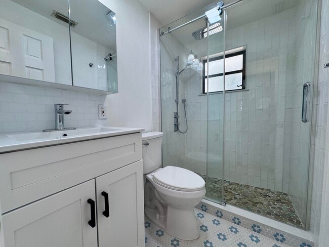 Building Photo - 2390 SW 18th Ave