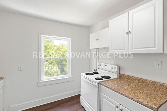 Building Photo - Apartment In Blackstone