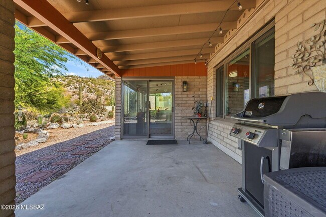Building Photo - 6745 N Quartzite Canyon Pl