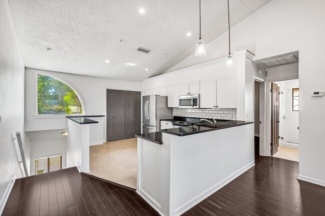 Building Photo - 8983 Heron Walk Dr