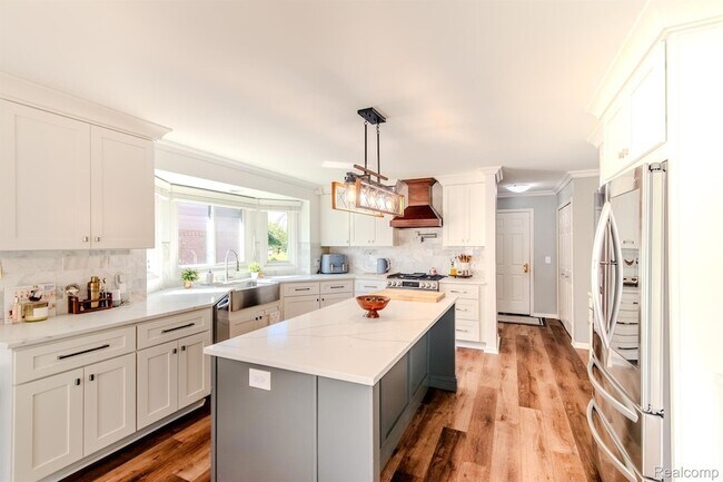 Building Photo - 56194 Birkdale Dr