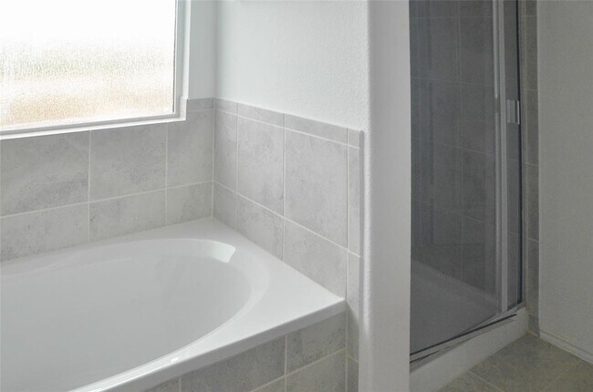 Building Photo - 136 Canley Lp