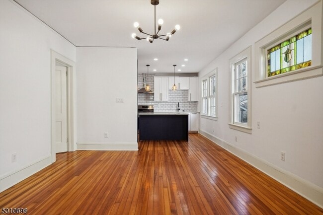 Building Photo - 17 Beekman St