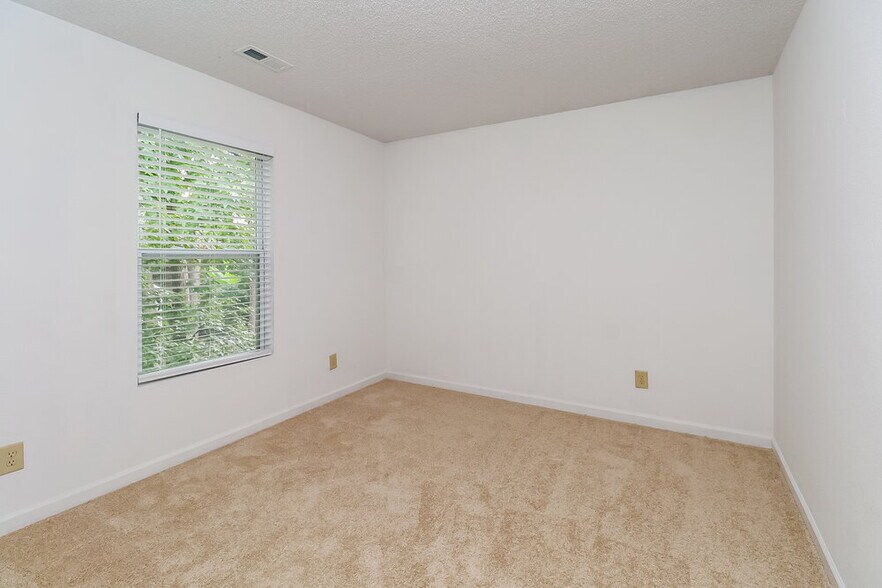 Building Photo - 7010 Sycamore Grove Ct