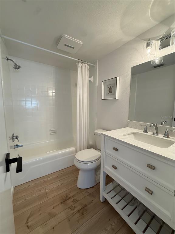 Building Photo - 204 Mindy Dr