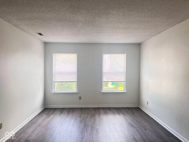 Building Photo - 10965 Sweetsen Rd