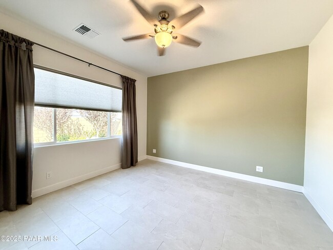 Building Photo - 6832 Claret Dr