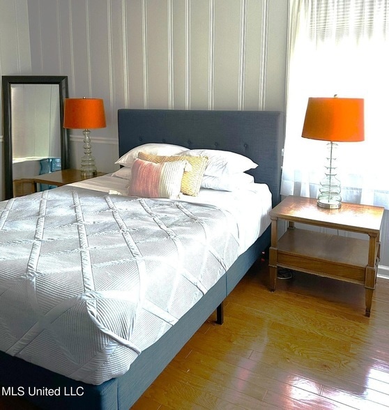 Building Photo - 1323 3rd St