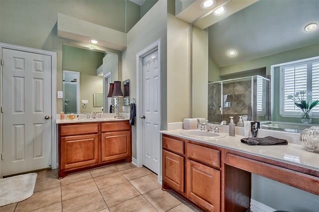 Building Photo - 2107 Crowbridge Dr
