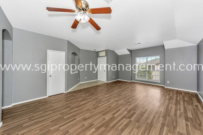 Building Photo - 413 Windy Hill Ln