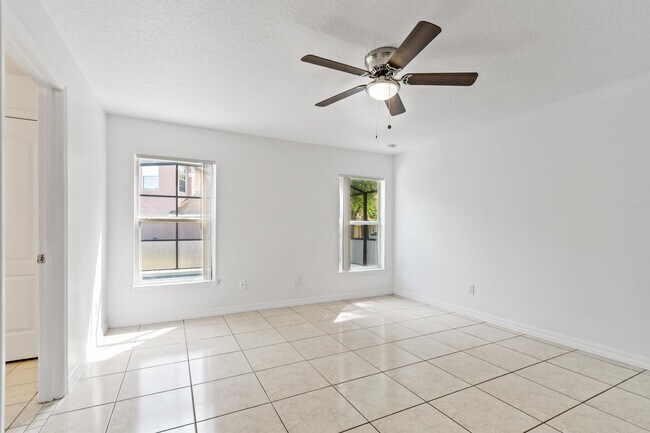 Building Photo - 108 Sundown Ct