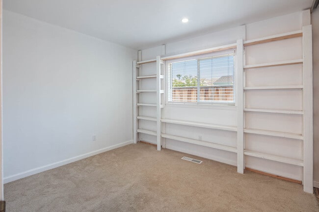 Building Photo - 2225 Mt Whitney Dr