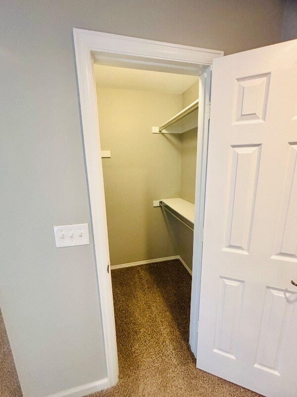 Building Photo - 12053 E Hoye Dr