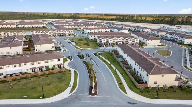 Building Photo - 2650 SE 29th St