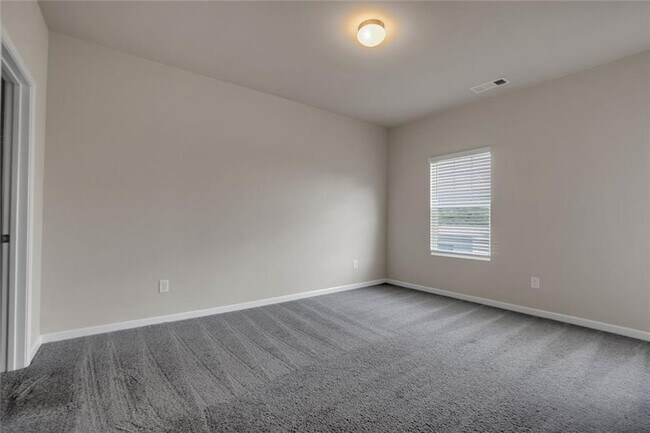 Building Photo - 2104 Irvin Ct
