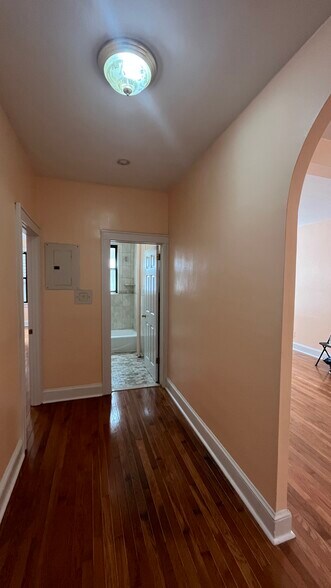 Hallway - 148 37th St